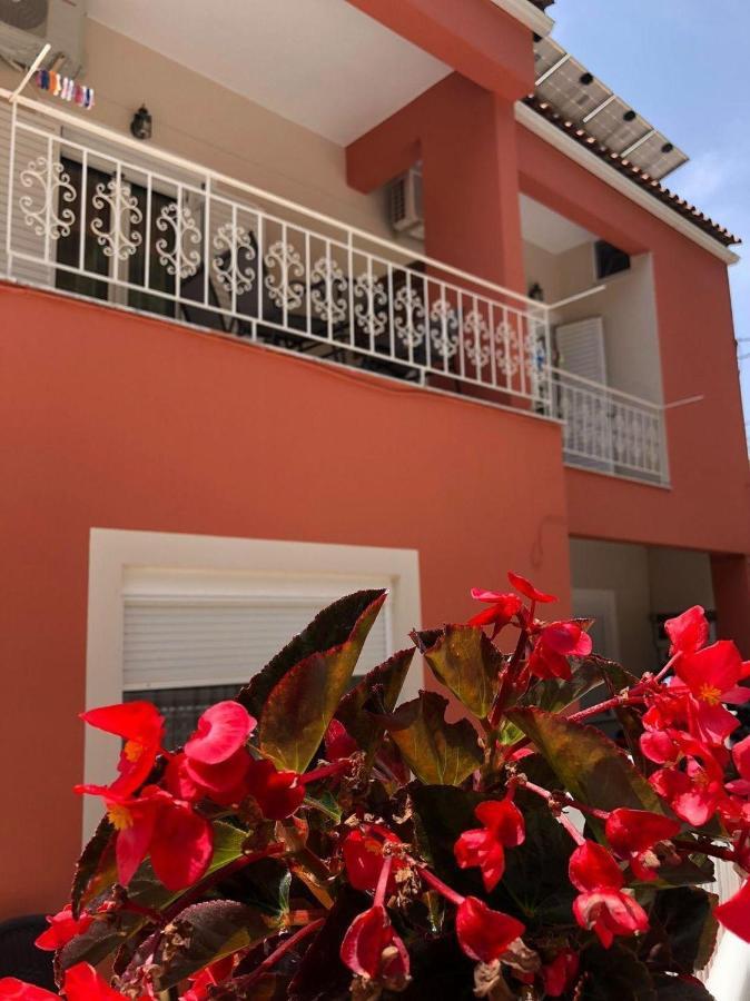 Spyridonou House Апартаменты