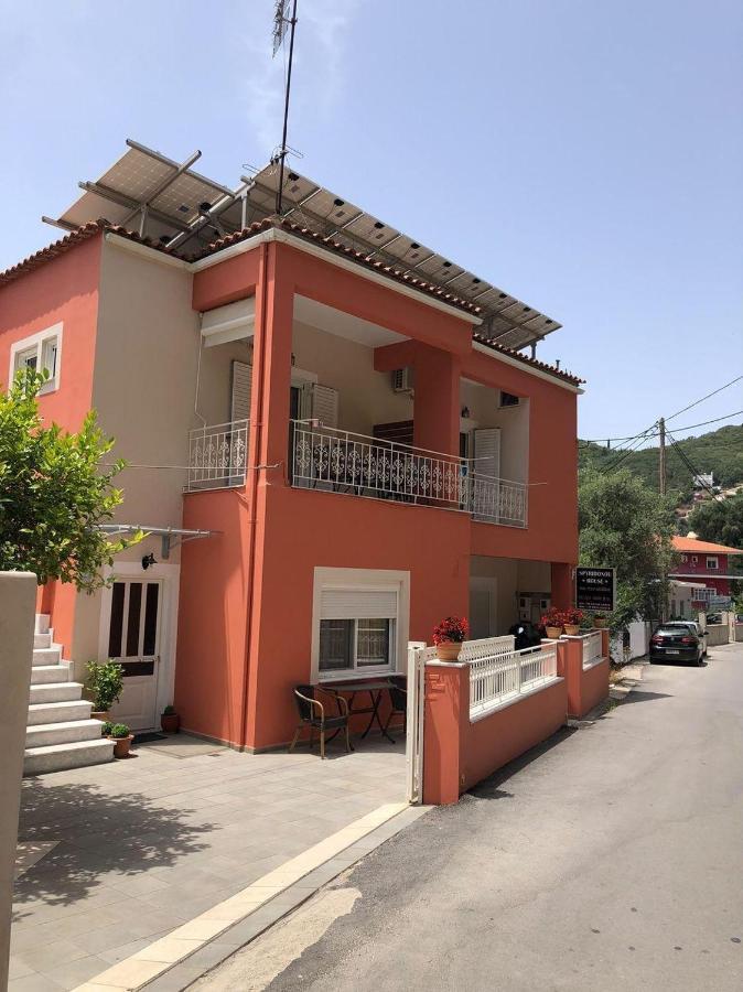 Spyridonou House Парга