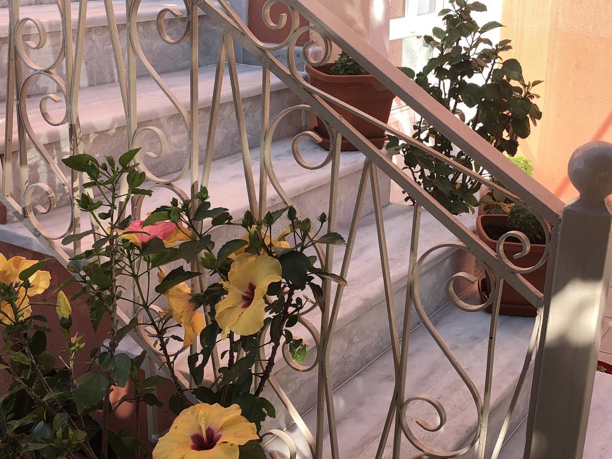 Spyridonou House Апартаменты